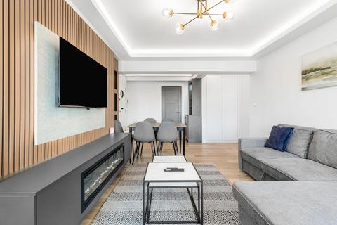 3 bedroom flat for sale, Clarewood Court, Marylebone, London, W1H