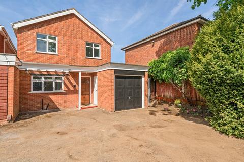 107 Grand Drive, Raynes Park, London, SW20 9EB
