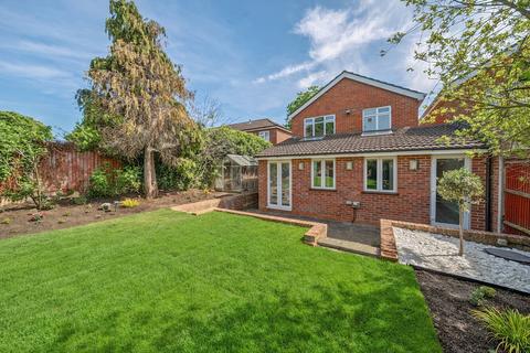 107 Grand Drive, Raynes Park, London, SW20 9EB