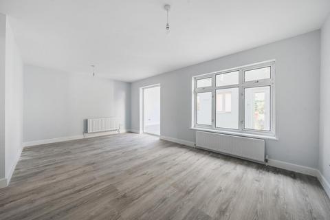 107 Grand Drive, Raynes Park, London, SW20 9EB