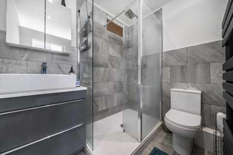63a Approach Road, London, SW20 8BA