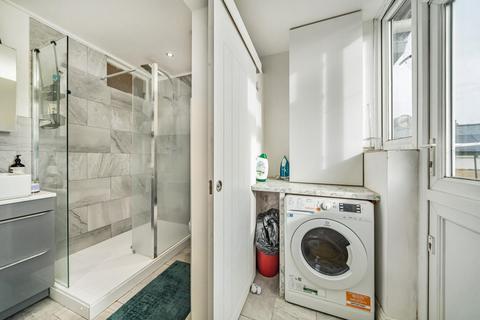 63a Approach Road, London, SW20 8BA