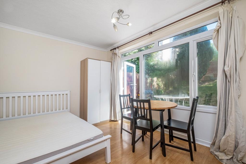 KFH-5 Whitlock Drive