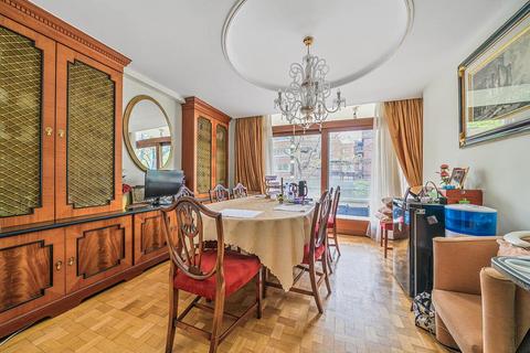 4 bedroom flat for sale, Prince Albert Road, St Johns Wood, London, NW8