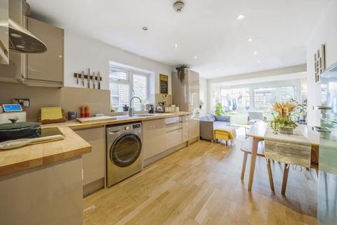 2 bedroom flat for sale, Ellison Road, Streatham, London, SW16