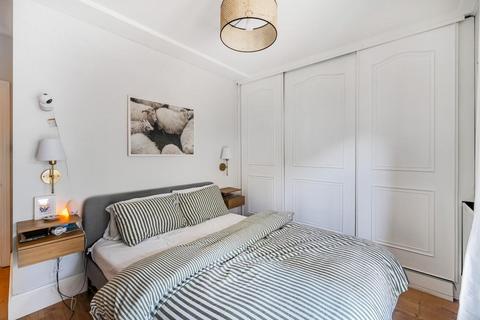 Flat A, 34 Warren Road, London, SW19 2HX
