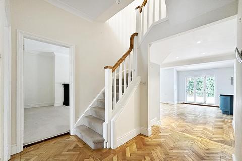 5 bedroom semi-detached house to rent, Lisson Grove, Hale