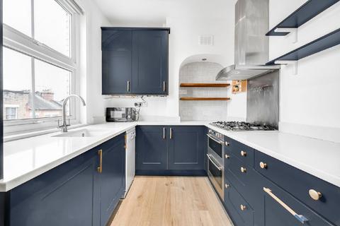 2 bedroom flat for sale, Dynham Road, West Hampstead, London, NW6