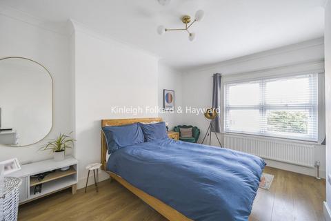 2 bedroom flat for sale, Sumatra Road, West Hampstead, London, NW6