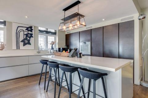 21 Alverstone Road, London, NW2 5JS