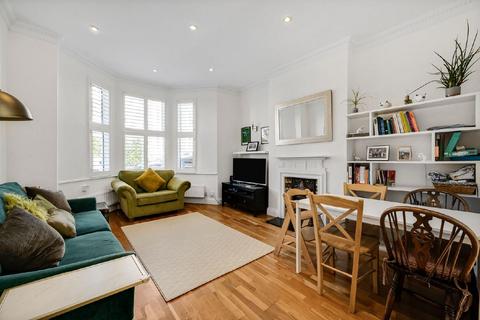3 bedroom flat for sale, Hemstal Road, West Hampstead, London, NW6