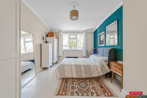 1 bedroom flat for sale, Hoveden Road, Mapesbury, London, NW2