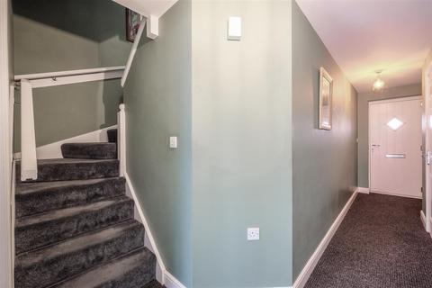 27 Broadacres, Bailiff Bridge, Brighouse, HD6 4DB