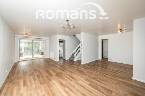 4 bedroom detached house to rent, Galsworthy Drive, Caversham, Reading, RG4