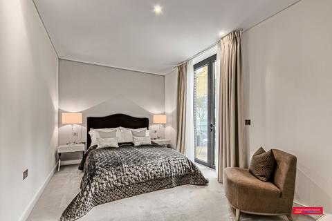 3 bedroom flat to rent, Queensway, Bayswater, London, W2