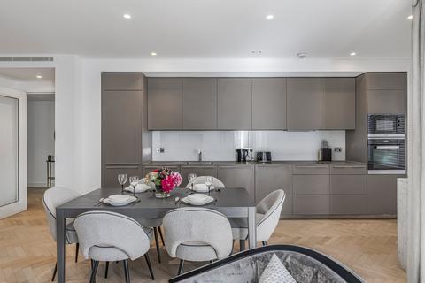 3 bedroom flat to rent, Queensway, Bayswater, London, W2
