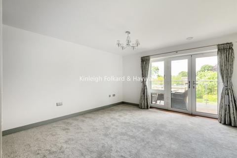 2 bedroom flat to rent, Albemarle Road, Beckenham, BR3