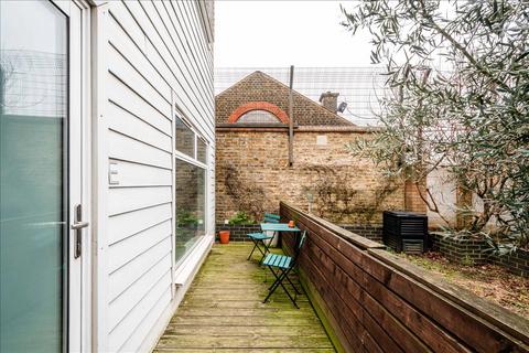 20 Mowlem Street, London, E2 9HE