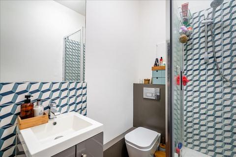 20 Mowlem Street, London, E2 9HE