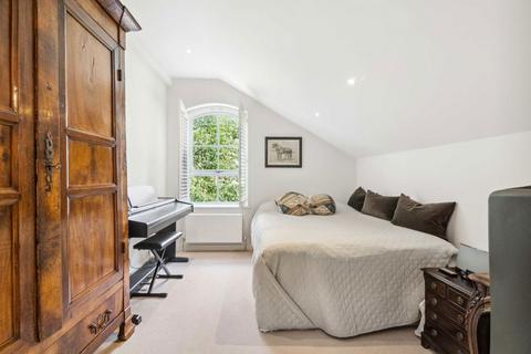150 Abbey Street, London, SE1 3NR