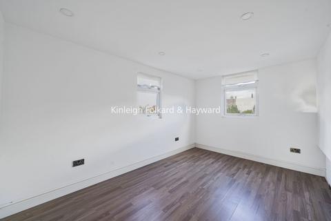 3 bedroom flat to rent, Upland Road, London, SE22