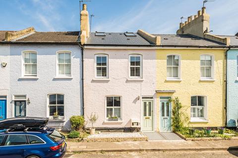 15 Grove Road, Twickenham, TW2 5NH