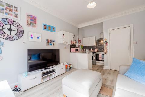 1/2, 6 Ettrick Place, Glasgow, G43 1UB