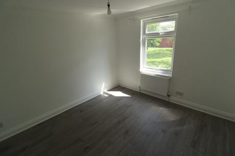 4 bedroom terraced house to rent, Clayburn Circle, Basildon, Essex, SS14