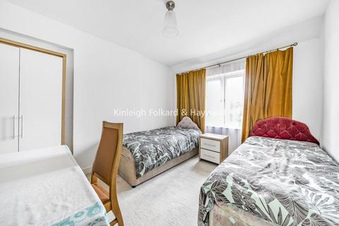 undefined, Turner Avenue, Mitcham, CR4