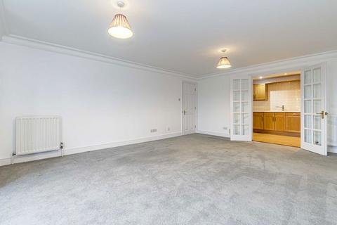 2 bedroom flat to rent, Oatlands Drive, Weybridge KT13