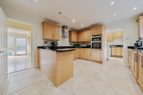 Rowan Cottage Highfield Crescent, Hindhead, GU26 6TG
