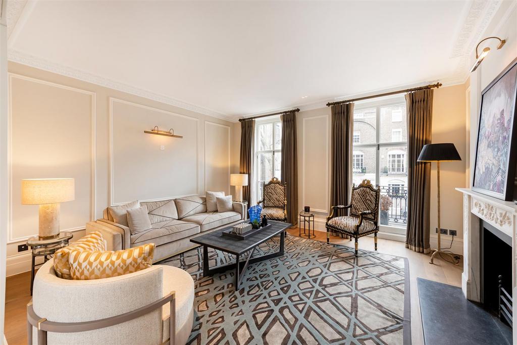 House in Knightsbridge - View 2