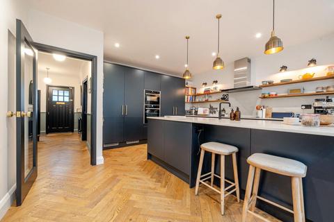 58 Linkside, London, N12 7LG