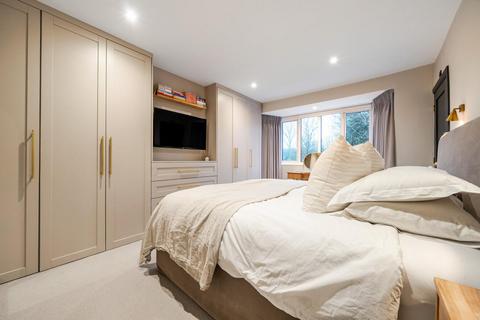 58 Linkside, London, N12 7LG