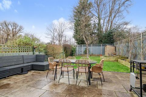 58 Linkside, London, N12 7LG