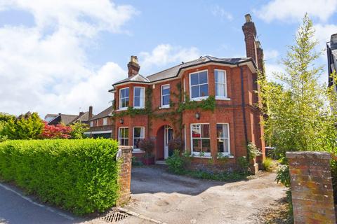 4 bedroom detached house for sale, Lincoln Hatch Lane, Burnham, Buckinghamshire, SL1