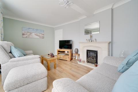 9 Ashton Close, Needingworth, St Ives, PE27 4UB