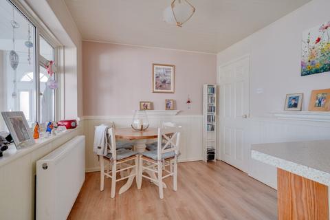 9 Ashton Close, Needingworth, St Ives, PE27 4UB