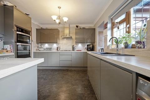 4 bedroom detached house for sale, Rignals Lane, Chelmsford, CM2