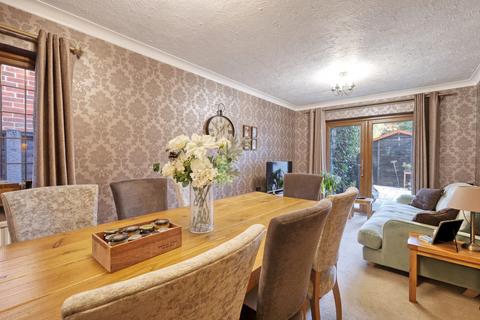 4 bedroom detached house for sale, Rignals Lane, Chelmsford, CM2