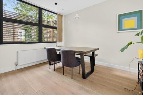 undefined, Ingle Mews, London, EC1R
