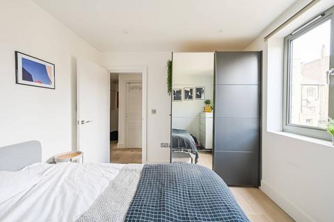 Finsbury Park Road, Finsbury Park, London, N4