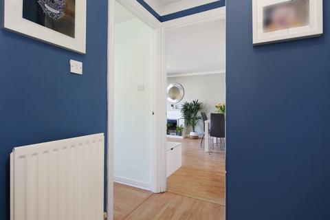 7/5 Mitchell Street, Edinburgh, EH6 7BD