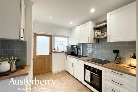15 Denewood Place, Stoke-on-trent, ST3 6JB