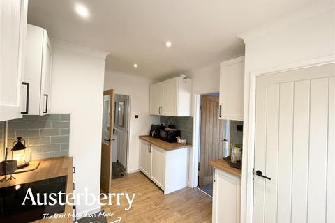 15 Denewood Place, Stoke-on-trent, ST3 6JB