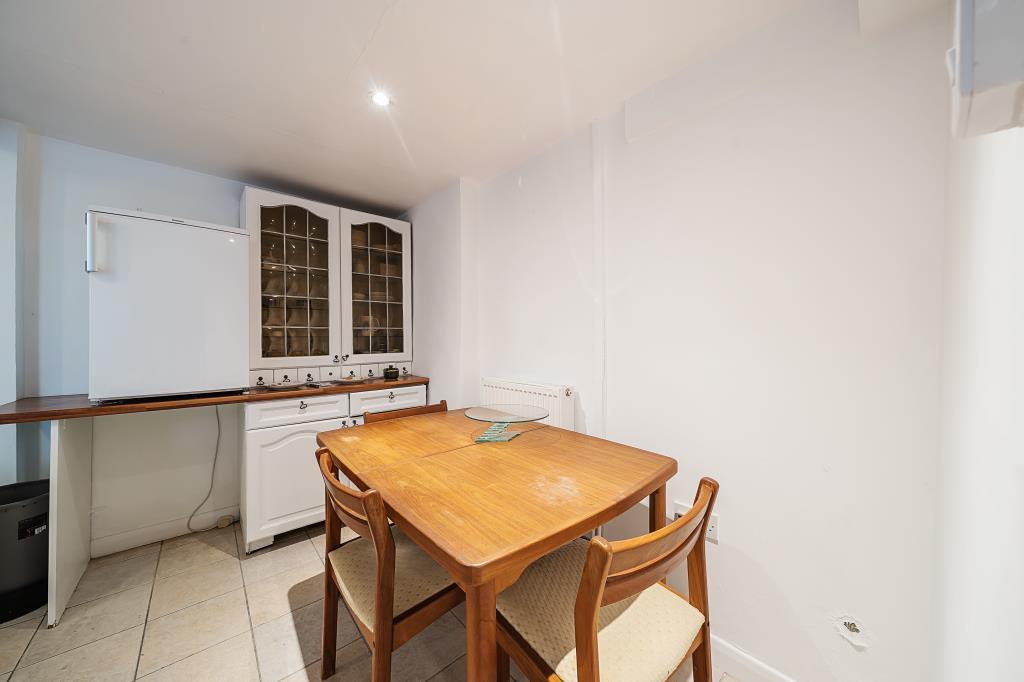 Kitchen / Dining