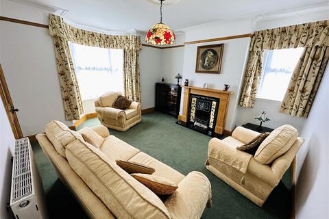 2 Marshland Road, Moorends, Doncaster, DN8 4NY