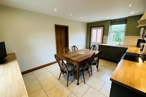 2 Marshland Road, Moorends, Doncaster, DN8 4NY