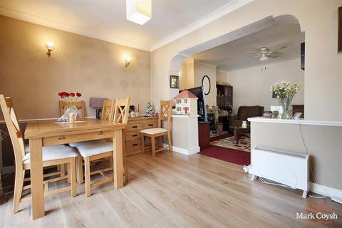 3 bedroom semi-detached bungalow for sale, Nutcroft Grove, Leatherhead KT22