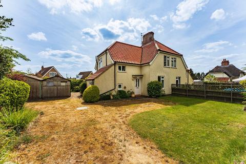 3 bedroom semi-detached house for sale, Stalham Road, Hoveton